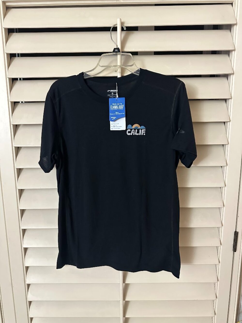 BROOKS MEN’S DISTANCE BLACK SHORT SLEEVE 3.0 T-SHIRT Size M “Sea The Finish”